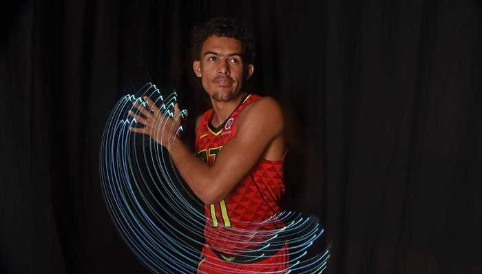 更刺眼的是 更刺眼的是