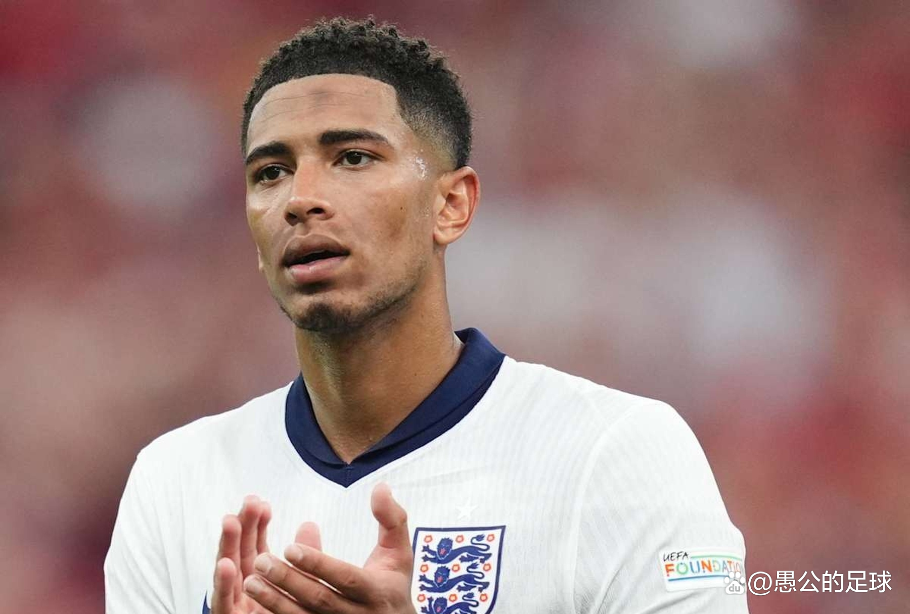 她把强度峰 她把强度峰