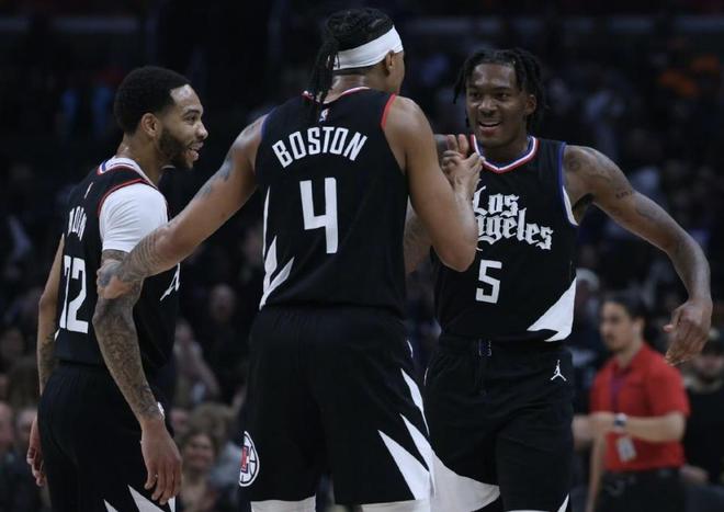 雷霆122-95大胜开拓者，杨瀚森NBA生涯28分超越周琦